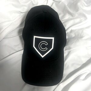 CUBS HAT - BLACK MD/LG